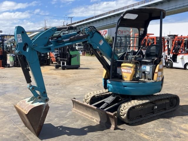 MINI EXCAVATOR — Auction (lot 8456-10010)