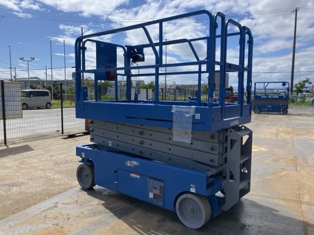AERIAL WORK PLATFORM — Auction (lot 8456-10011)
