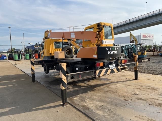 Truck Crane — Auction (lot 8456-10016)