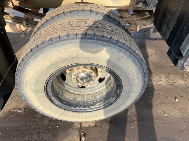 Truck Crane — Auction (lot 8456-10016)