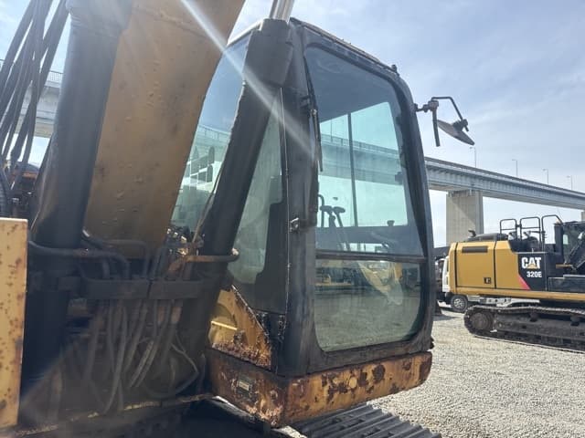 EXCAVATOR — Auction (lot 8456-10017)
