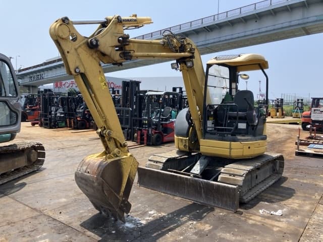 MINI EXCAVATOR — Auction (lot 8456-10019)