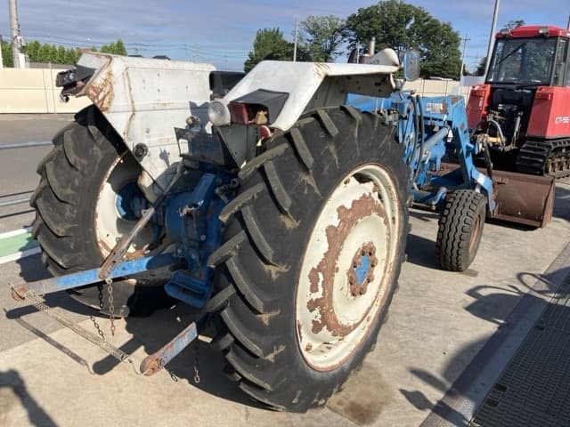 Tractor — Auction (lot 8456-1002)