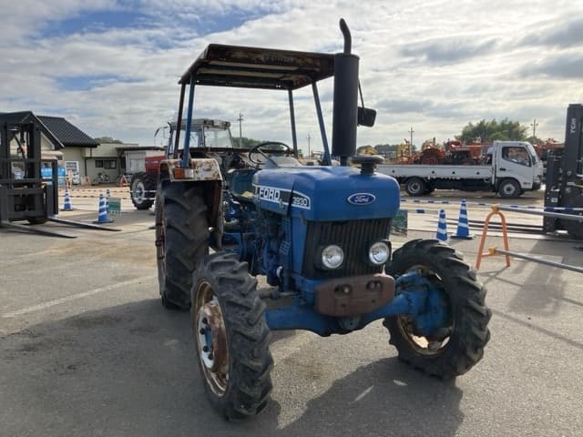 Tractor — Auction (lot 8456-1003)