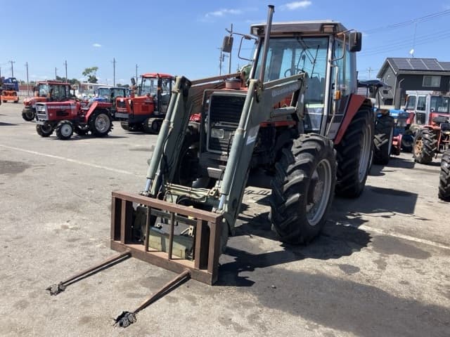 Tractor — Auction (lot 8456-1005)