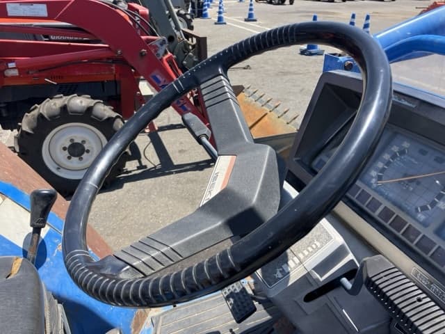 Tractor — Auction (lot 8456-1009)