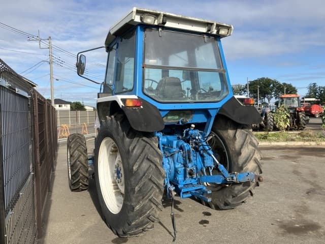 Tractor — Auction (lot 8456-1010)