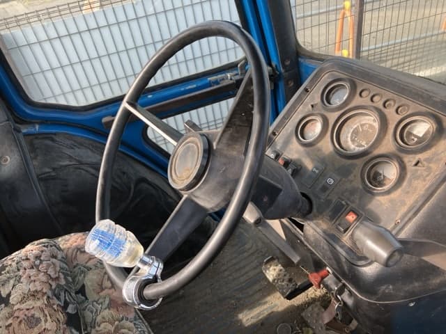 Tractor — Auction (lot 8456-1010)