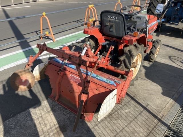 Tractor — Auction (lot 8456-1011)