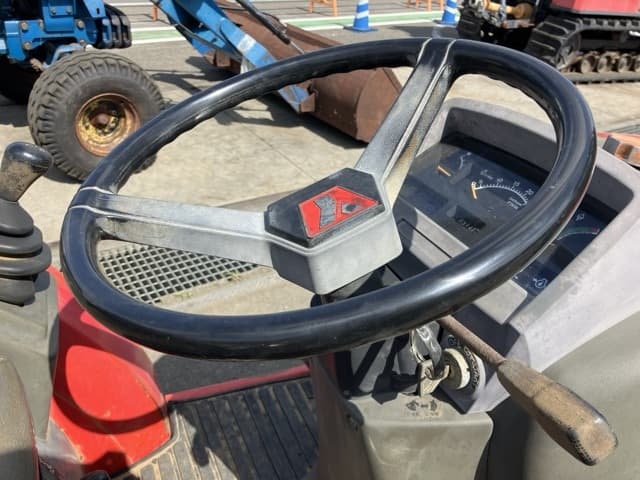 Tractor — Auction (lot 8456-1012)