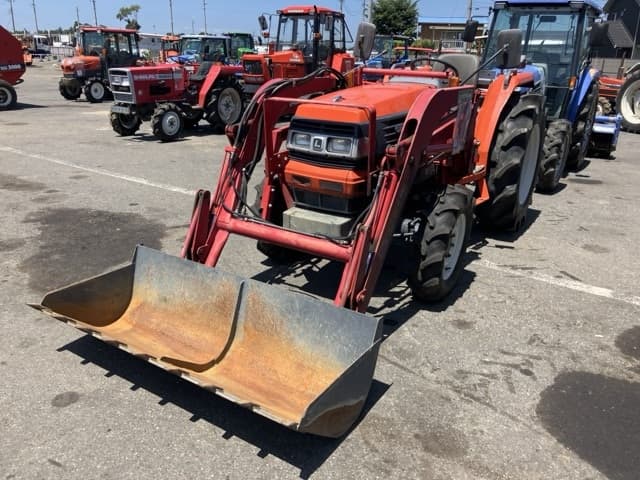 Tractor — Auction (lot 8456-1015)