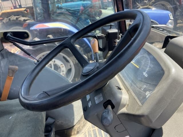 Tractor — Auction (lot 8456-1021)