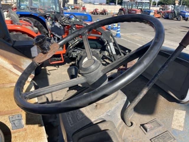 Tractor — Auction (lot 8456-1022)