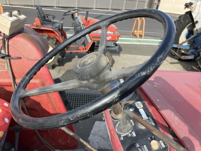 Tractor — Auction (lot 8456-1023)