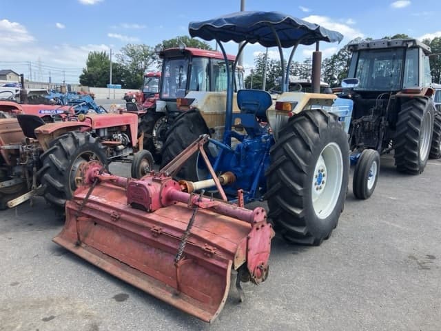 Tractor — Auction (lot 8456-1024)