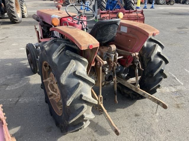 Tractor — Auction (lot 8456-1031)