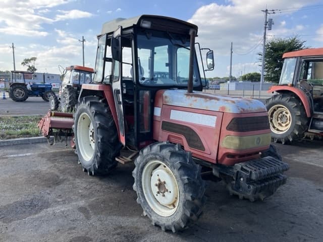 Tractor — Auction (lot 8456-1033)