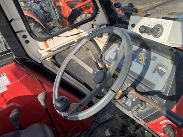 Tractor — Auction (lot 8456-1033)