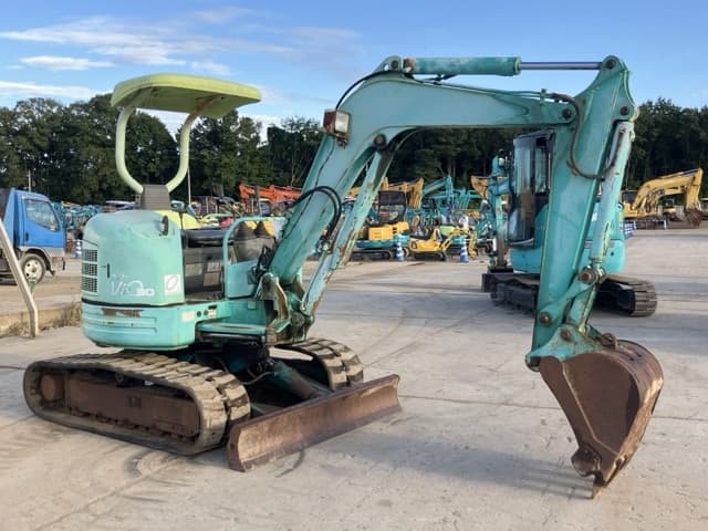 MINI EXCAVATOR — Auction (lot 8456-104)