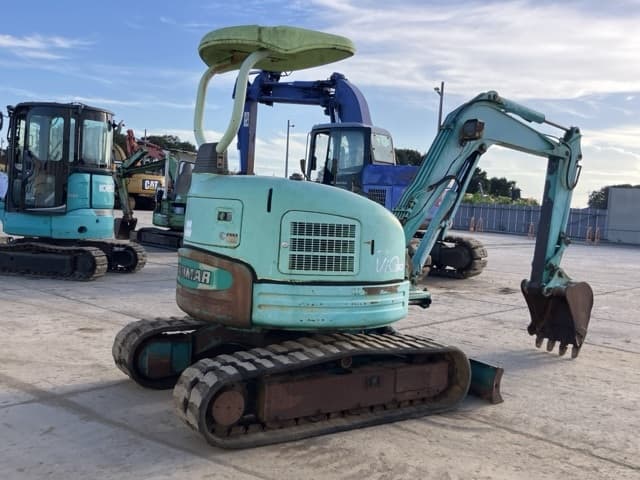 MINI EXCAVATOR — Auction (lot 8456-104)
