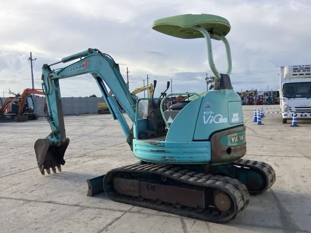MINI EXCAVATOR — Auction (lot 8456-104)