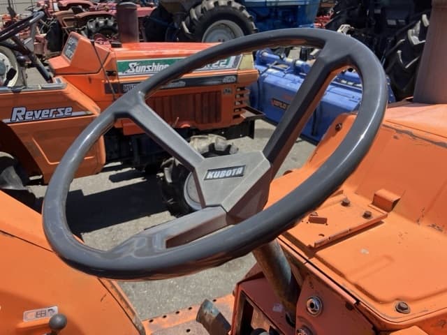 Tractor — Auction (lot 8456-1043)