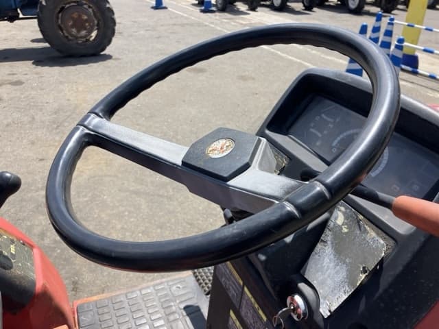 Tractor — Auction (lot 8456-1044)