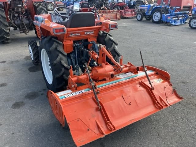 Tractor — Auction (lot 8456-1045)