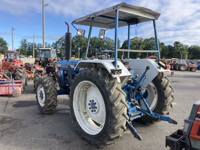 Tractor — Auction (lot 8456-1046)
