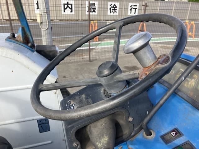 Tractor — Auction (lot 8456-1046)