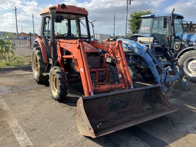 Tractor — Auction (lot 8456-1047)