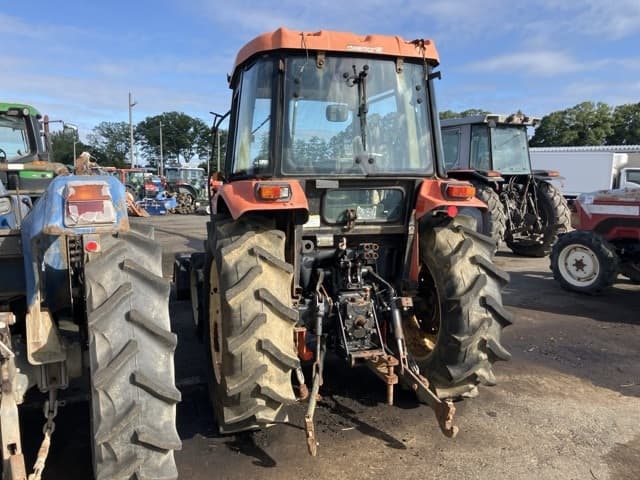 Tractor — Auction (lot 8456-1047)