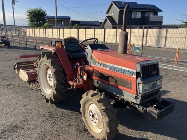Tractor — Auction (lot 8456-1048)