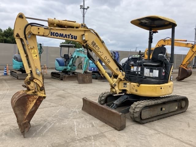 MINI EXCAVATOR — Auction (lot 8456-105)