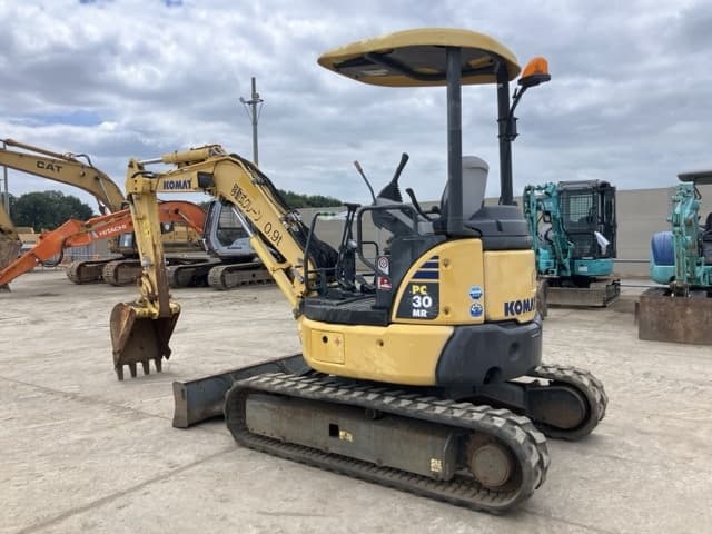 MINI EXCAVATOR — Auction (lot 8456-105)
