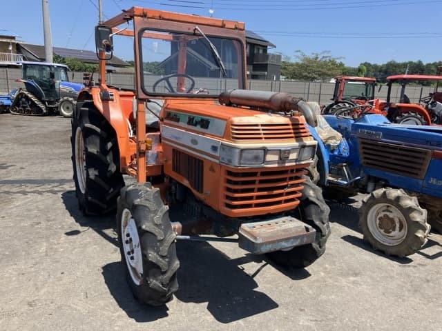 Tractor — Auction (lot 8456-1052)