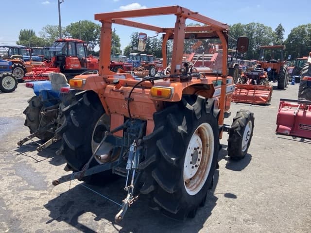 Tractor — Auction (lot 8456-1052)