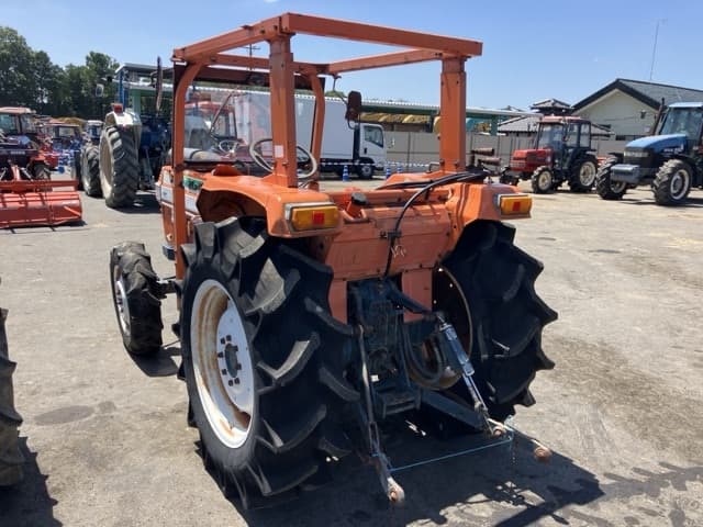 Tractor — Auction (lot 8456-1052)