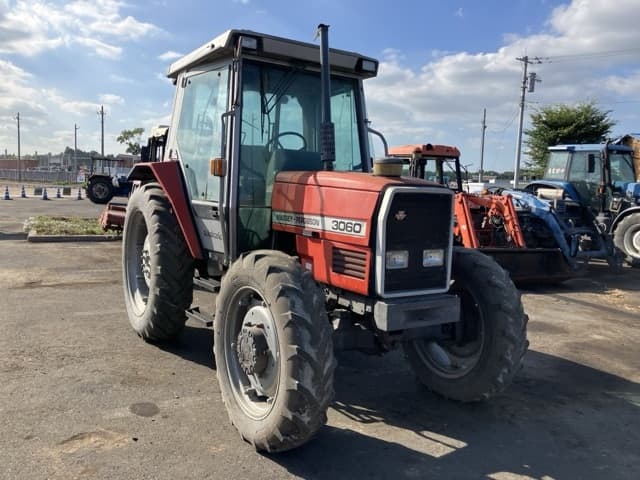 Tractor — Auction (lot 8456-1062)