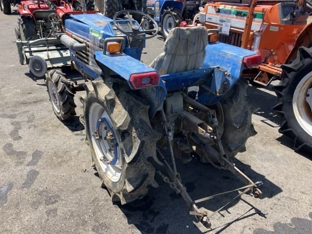 Tractor — Auction (lot 8456-1063)