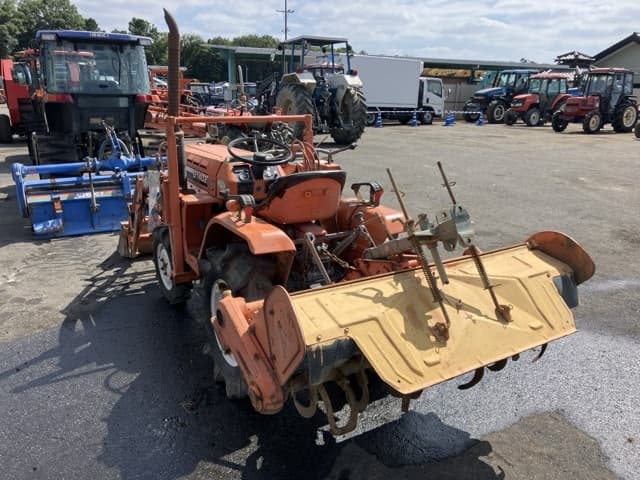 Tractor — Auction (lot 8456-1064)