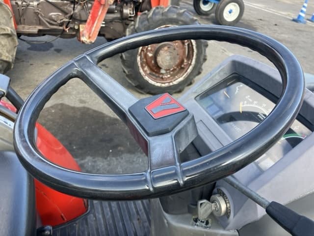 Tractor — Auction (lot 8456-1066)