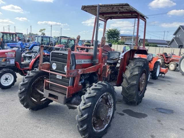 Tractor — Auction (lot 8456-1069)