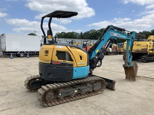 MINI EXCAVATOR — Auction (lot 8456-107)