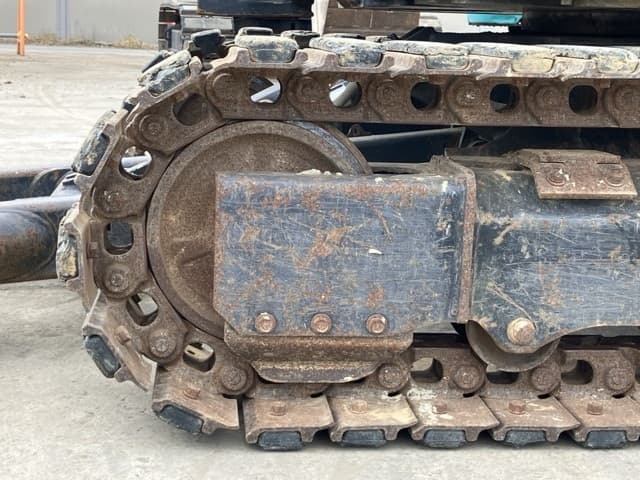 MINI EXCAVATOR — Auction (lot 8456-107)