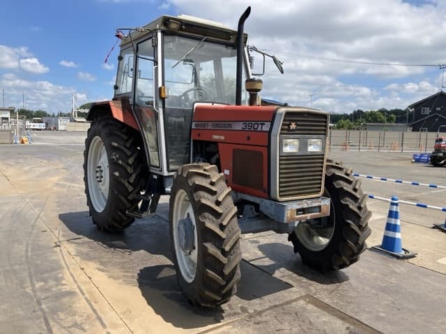 Tractor — Auction (lot 8456-1074)
