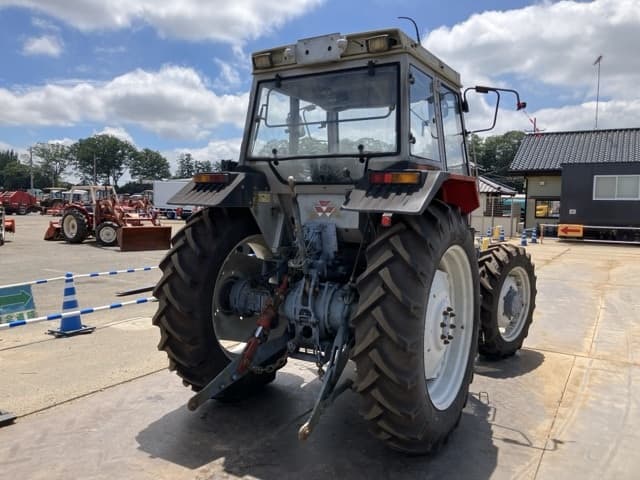 Tractor — Auction (lot 8456-1074)