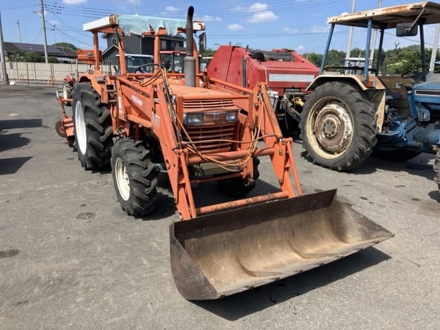 Tractor — Auction (lot 8456-1075)