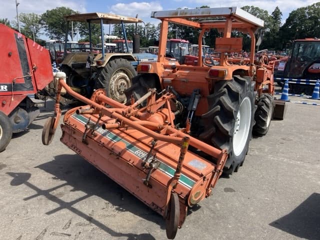 Tractor — Auction (lot 8456-1075)