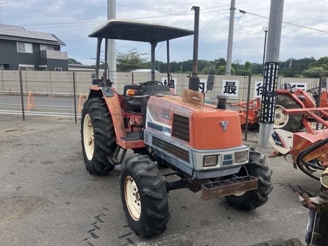 Tractor — Auction (lot 8456-1085)